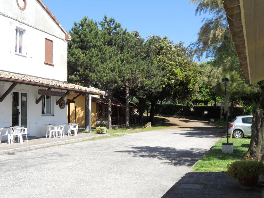 Camping Paradiso Pesaro Bagian luar foto